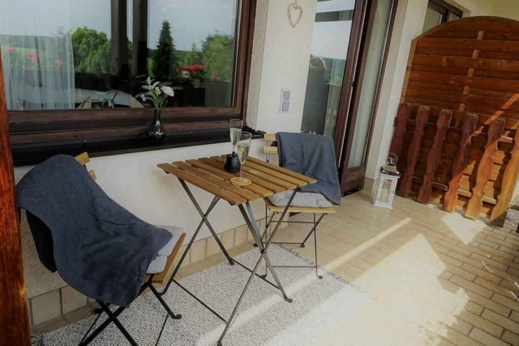 Modernes Apartment Mit Traumhaftem Blick Ins Gruene Bräunlingen Extérieur photo